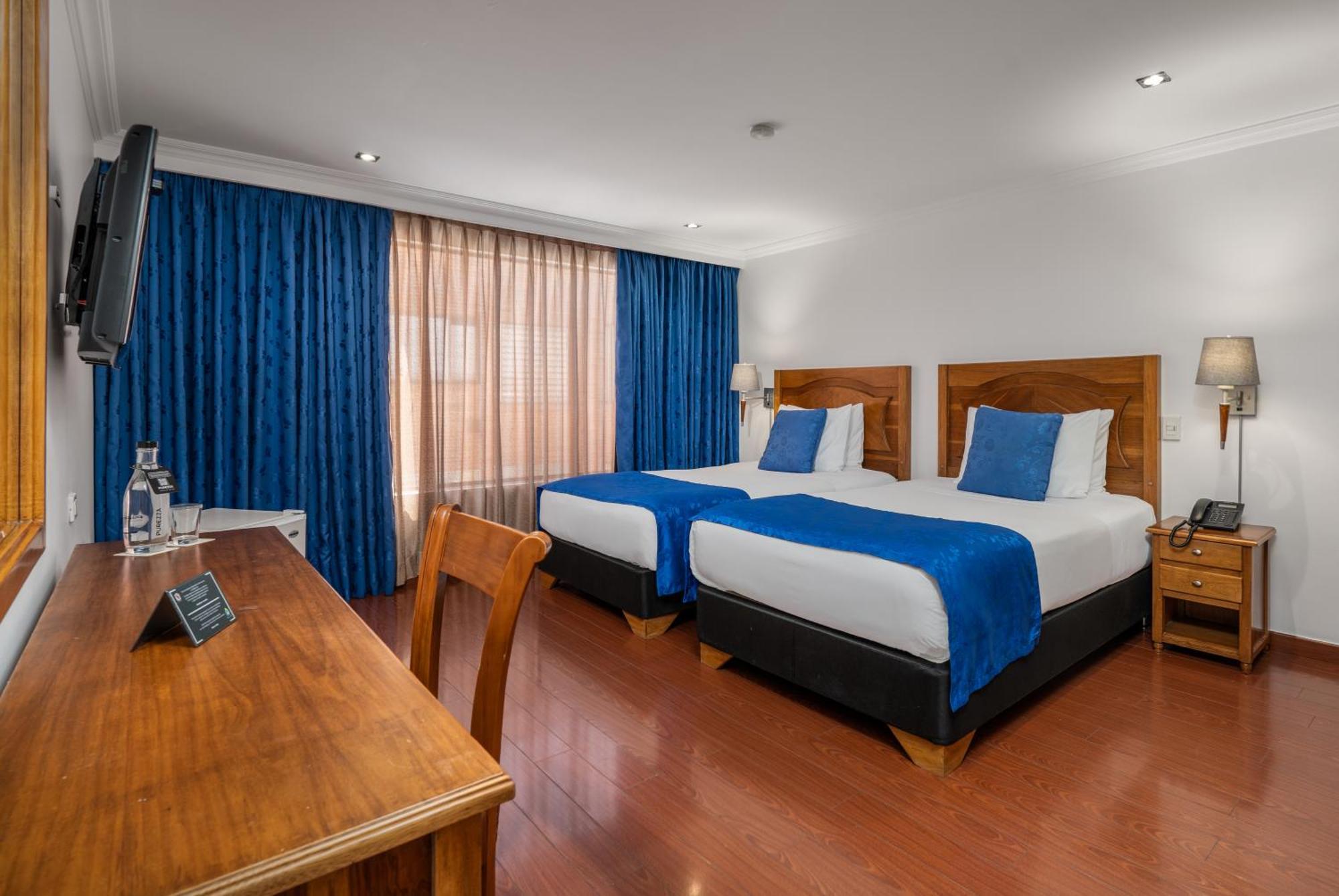 Hotel Egina Богота Экстерьер фото