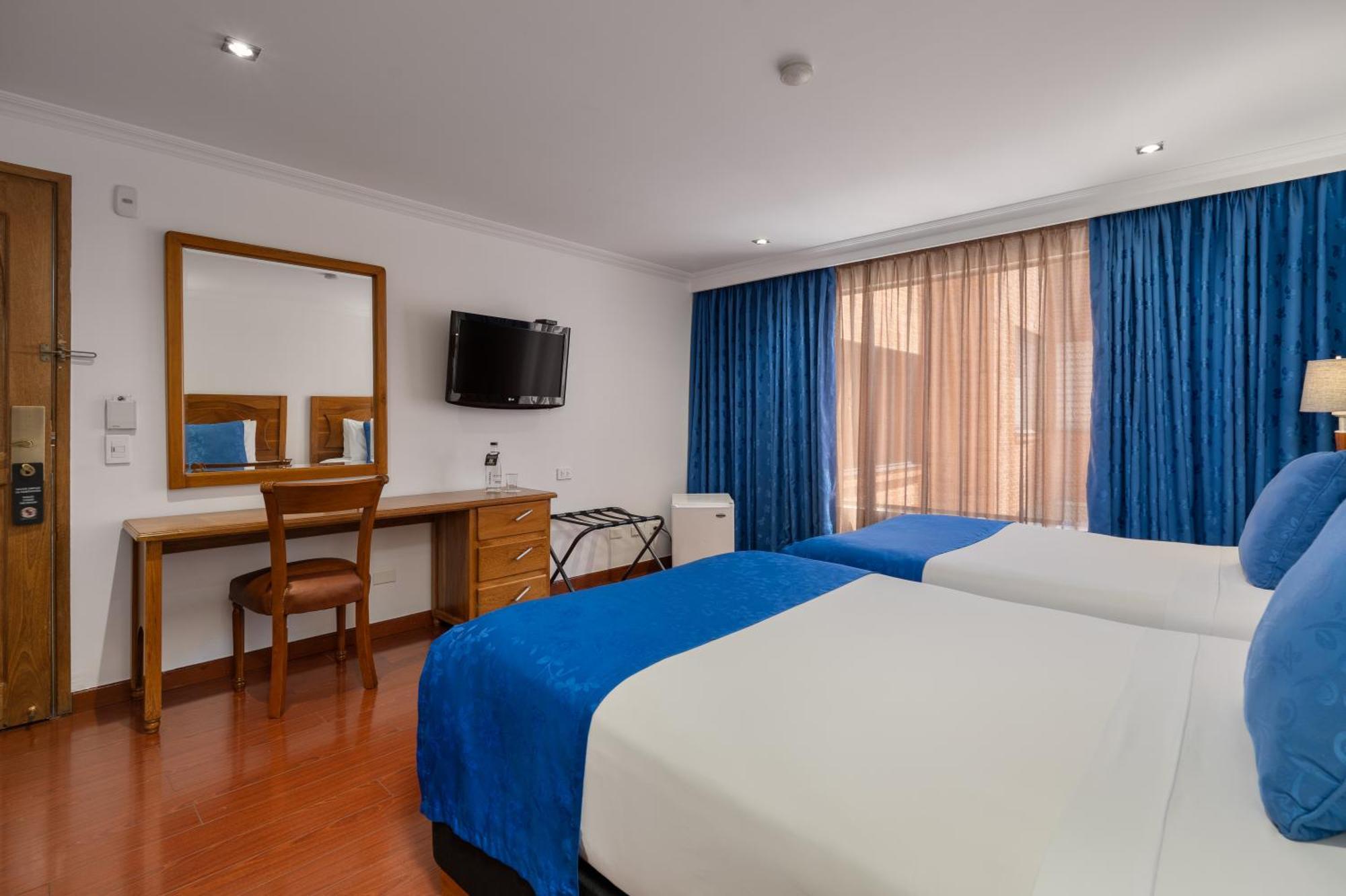 Hotel Egina Богота Экстерьер фото