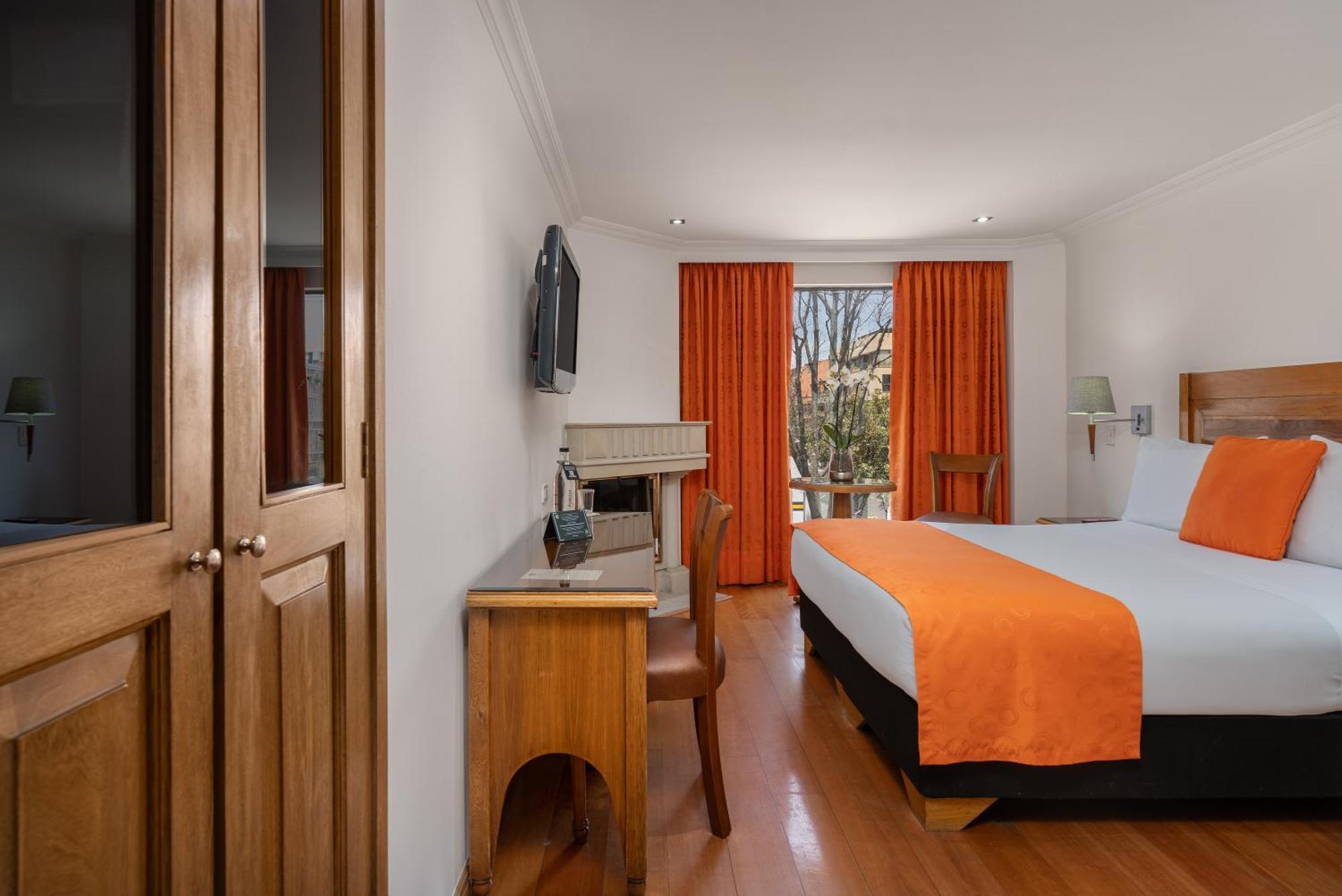 Hotel Egina Богота Экстерьер фото