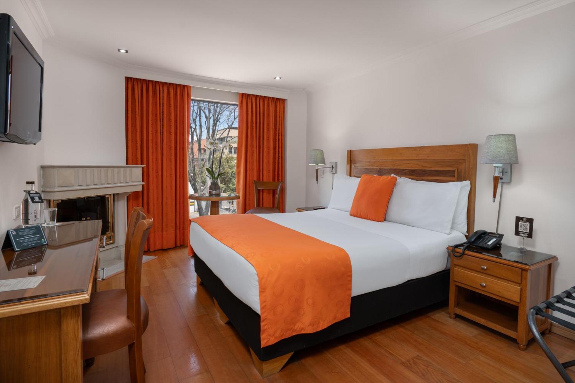 Hotel Egina Богота Экстерьер фото