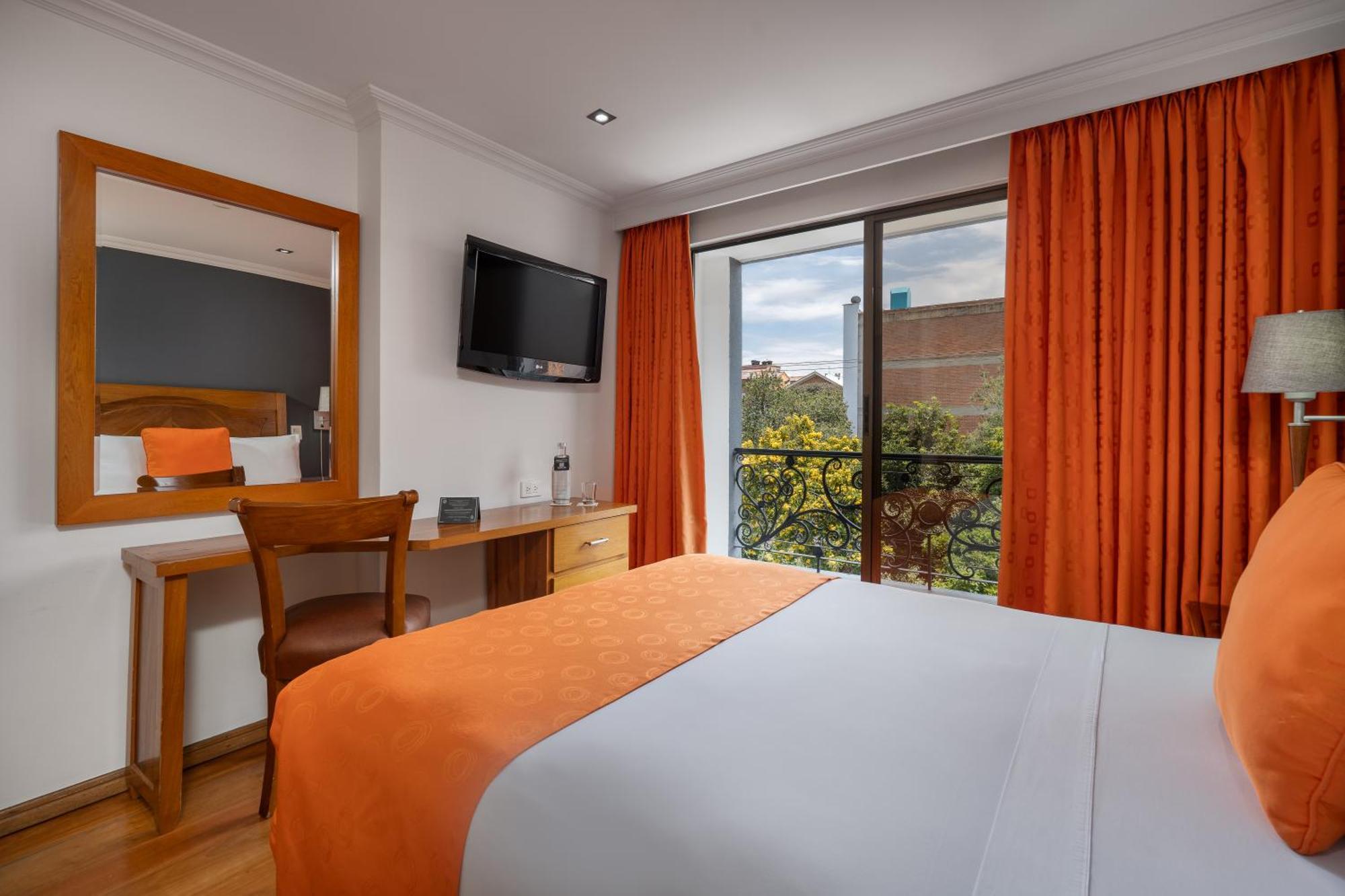 Hotel Egina Богота Экстерьер фото