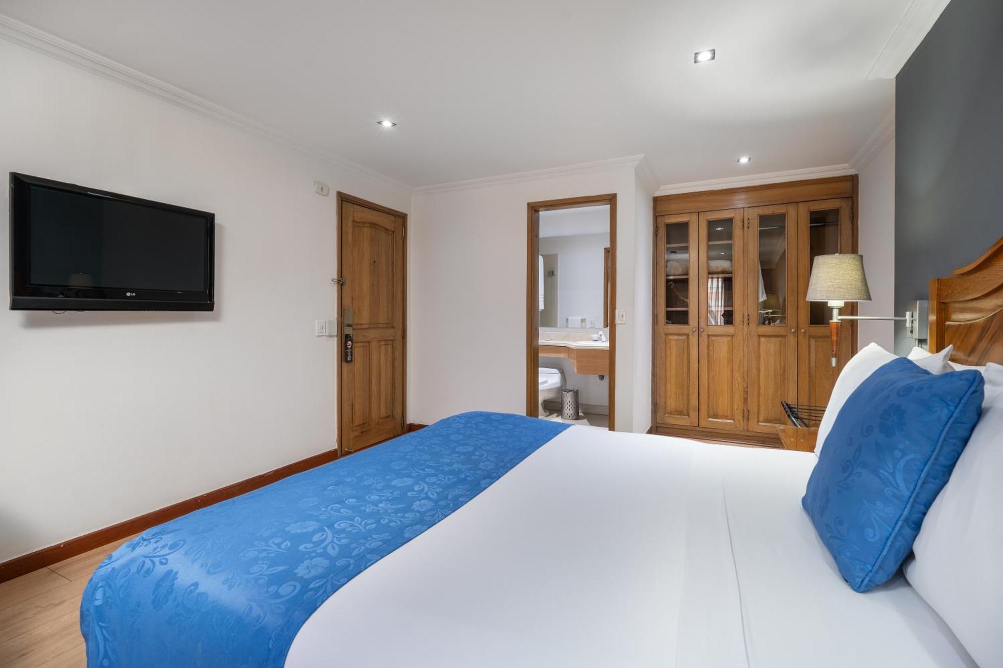 Hotel Egina Богота Экстерьер фото